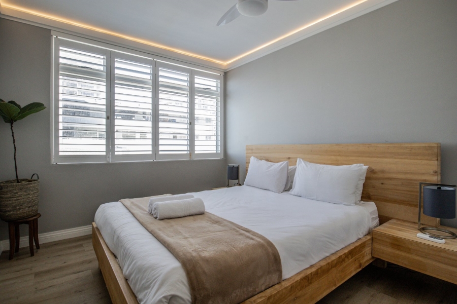To Let 4 Bedroom Property for Rent in Sea Point Western Cape